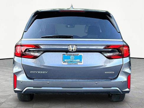 Used 2025 Honda Odyssey Touring image 7