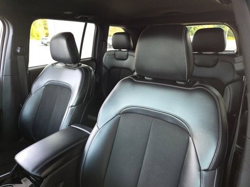 Used 2023 Jeep Grand Cherokee Altitude image 96