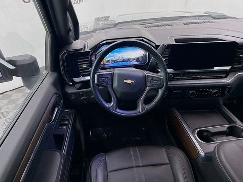 Used 2024 Chevrolet Silverado 2500 High Country image 25