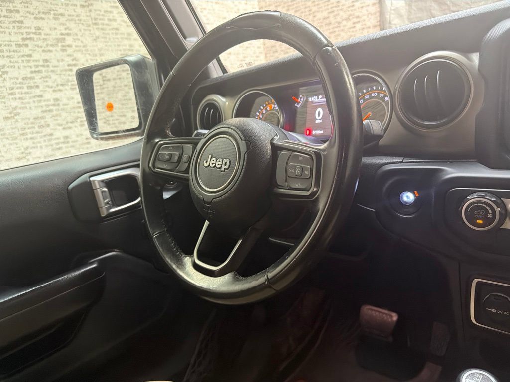 Used 2018 Jeep Wrangler Unlimited Sport S AWD/4WD image 17