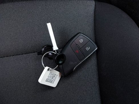 Used 2024 Chevrolet Colorado W/T image 22