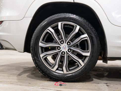 Used 2019 GMC Terrain Denali w/ Advanced Safety Package image 10