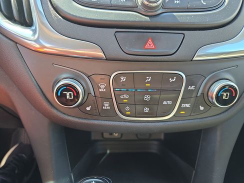 Used 2018 Chevrolet Equinox LT AWD/4WD image 27