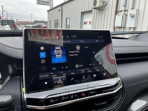 New 2026 Jeep Compass Limited image 18