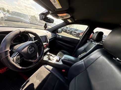 Used 2018 Jeep Grand Cherokee Altitude AWD/4WD image 11