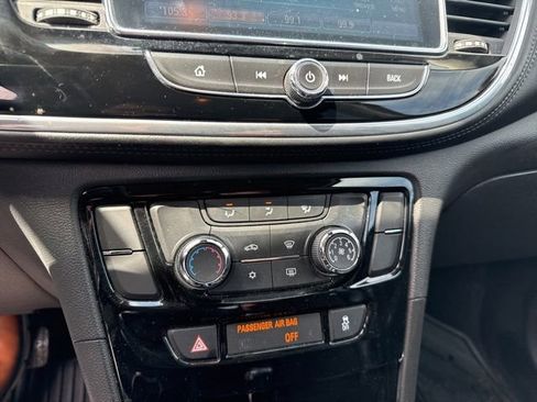 Used 2019 Buick Encore Sport Touring FWD image 5