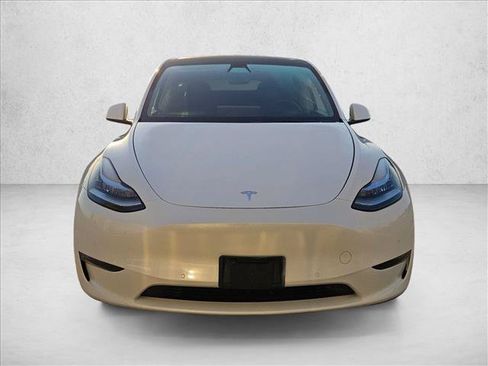 Used 2022 Tesla Model Y Long Range AWD/4WD image 2