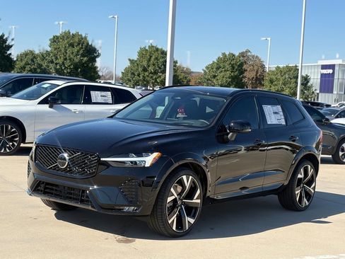 New 2026 Volvo XC60 B5 Ultra w/ Protection Package Premier image 3