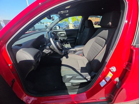 Certified 2025 Honda HR-V Sport image 14