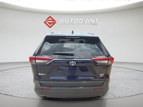 Used 2021 Toyota RAV4 XLE w/ Convenience Package AWD/4WD image 4