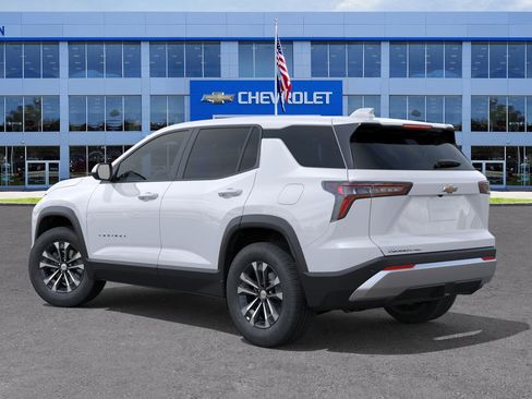 New 2026 Chevrolet Equinox LT w/ Convenience Package II image 3