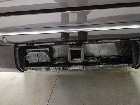 Used 2025 Jeep Wagoneer L Series II w/ 8-pass Seating Package image 37