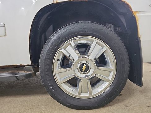 Used 2010 Chevrolet Tahoe LTZ image 38