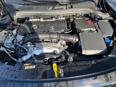 Certified 2021 Mercedes-Benz GLA 250 4MATIC image 53