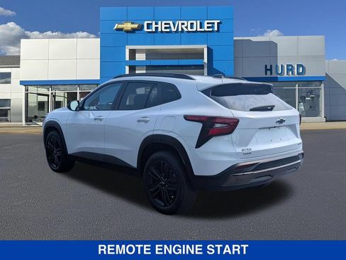 Used 2024 Chevrolet Trax ACTIV w/ Sunroof Package FWD image 6