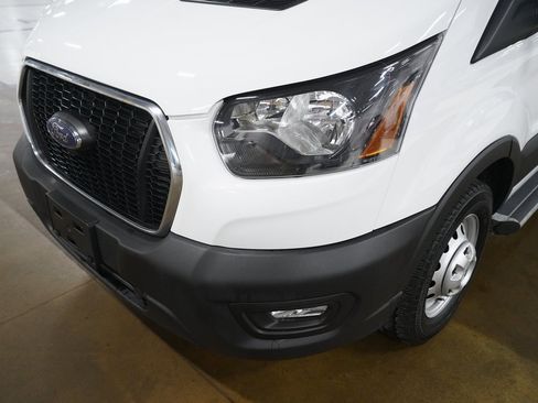 Used 2023 Ford Transit 250 Low Roof AWD w/ Exterior Upgrade Package image 19