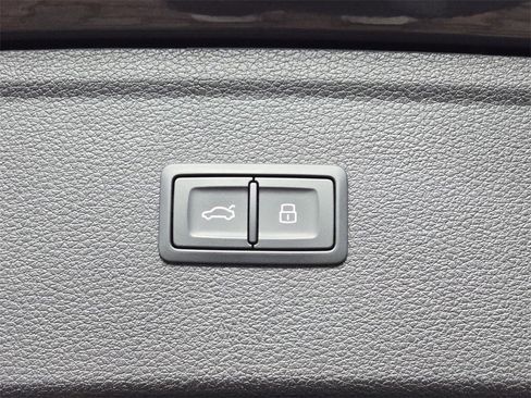 Certified 2023 Audi Q5 2.0T Premium w/ Convenience Package image 13