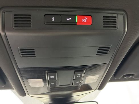 Used 2025 Volkswagen Jetta Sport image 19