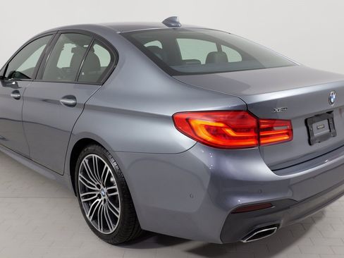 Used 2018 BMW 530i xDrive w/ M Sport Package image 31