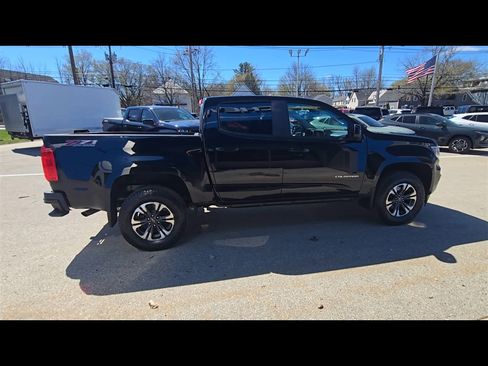 Used 2022 Chevrolet Colorado Z71 AWD/4WD image 9