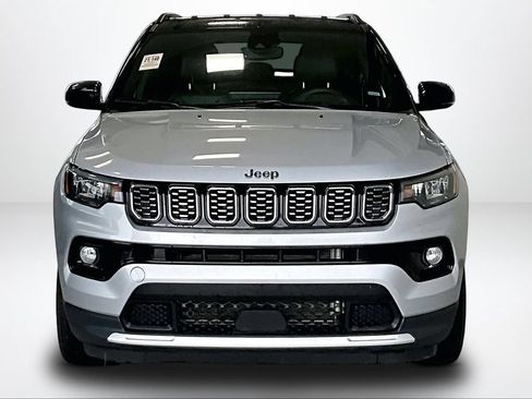 Used 2024 Jeep Compass Limited AWD/4WD image 4