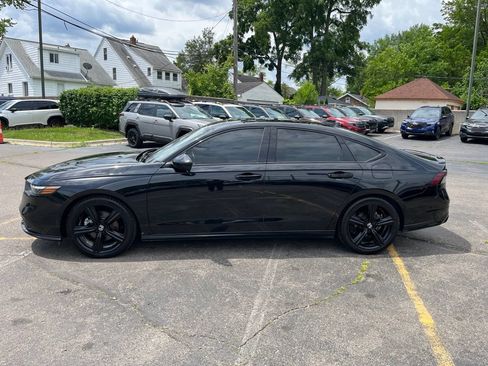 Used 2024 Honda Accord Sport image 9