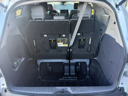 Used 2024 Toyota Sienna XLE image 24