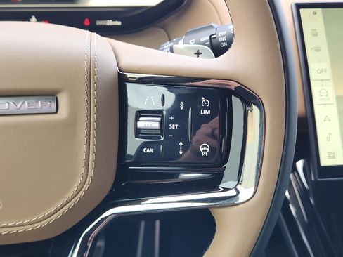 New 2025 Land Rover Range Rover Sport Dynamic SE image 28