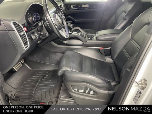 Used 2020 Porsche Cayenne S image 16