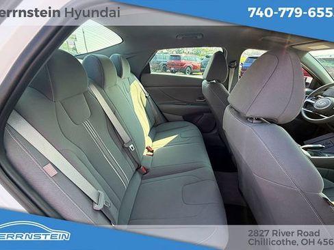 Used 2024 Hyundai Elantra SEL FWD image 15
