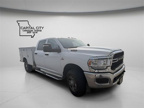 Used 2024 RAM 3500 Tradesman w/ Chrome Appearance Group image 2
