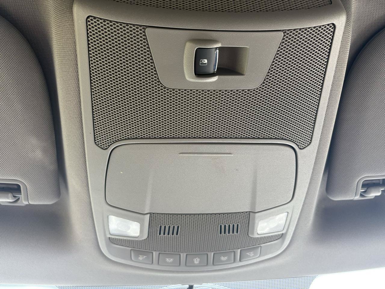 Used 2017 Ford F150 XLT w/ Equipment Group 302A Luxury AWD/4WD image 18