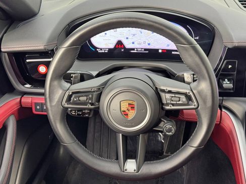 Used 2024 Porsche Panamera image 21