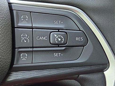 New 2025 Jeep Grand Cherokee L Laredo w/ Luxury Tech Group I image 21