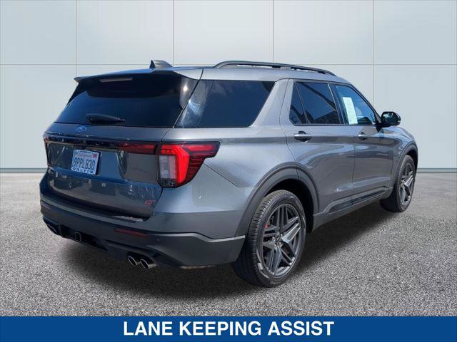 Used 2025 Ford Explorer ST AWD/4WD image 5