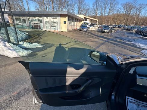 Used 2018 Tesla Model 3 Long Range image 19