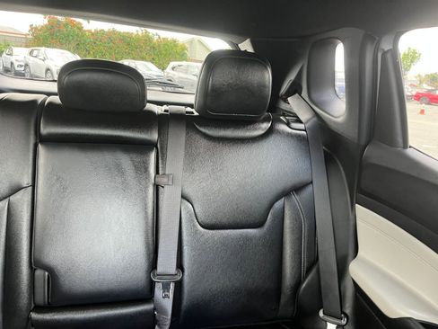 Used 2025 Jeep Compass Limited AWD/4WD image 38