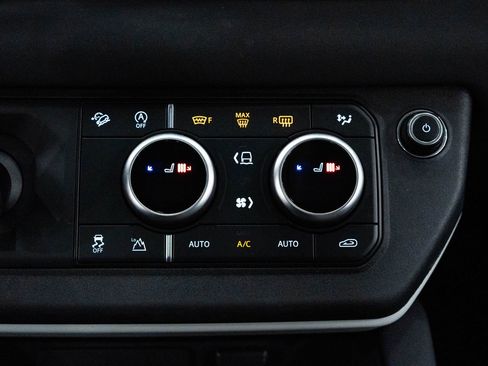 Used 2021 Land Rover Defender 90 S image 15