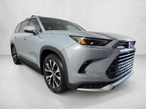 Used 2026 Toyota Grand Highlander AWD Hybrid image 1