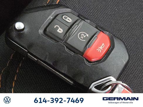 Used 2021 Jeep Gladiator Mojave w/ Cold Weather Group image 32