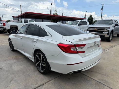 Used 2019 Honda Accord Sport image 6