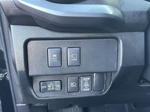 Used 2023 Toyota Tacoma TRD Sport image 15