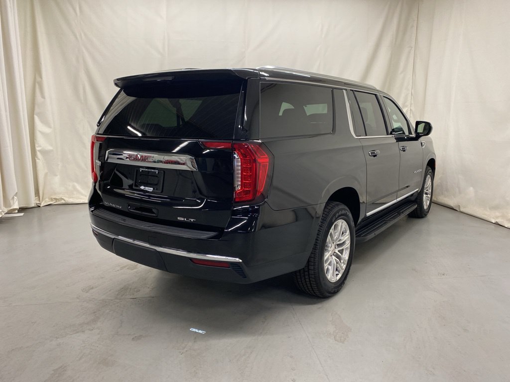 Used 2024 GMC Yukon XL SLT AWD/4WD image 6