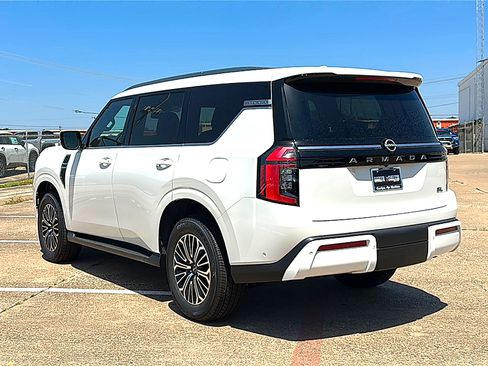 New 2026 Nissan Armada SL w/ Captain's Chari Seat Package AWD/4WD image 6