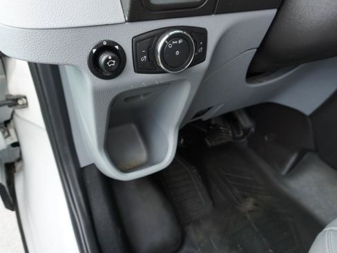 Used 2018 Ford Transit 250 130 Low Roof RWD image 11