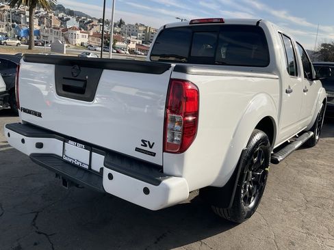 Used 2021 Nissan Frontier SV w/ Midnight Edition Floor Mats image 78