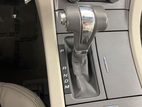 Used 2012 Ford Taurus SEL FWD image 22