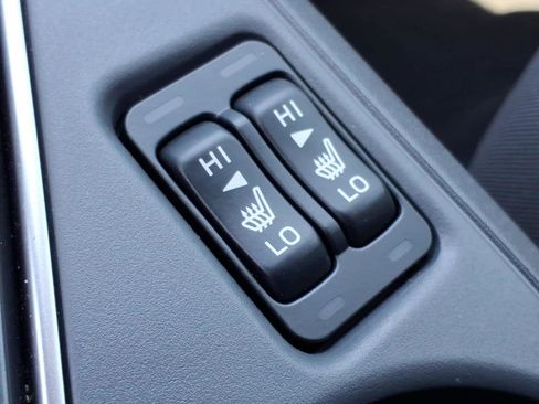 Certified 2025 Subaru Crosstrek 2.0i Premium image 40