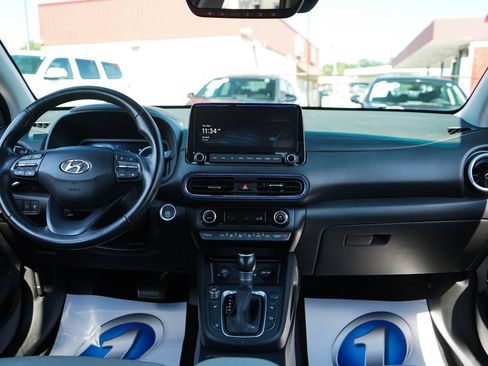 Used 2023 Hyundai Kona Limited FWD image 9