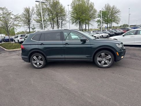 Used 2019 Volkswagen Tiguan SEL Premium AWD/4WD image 9
